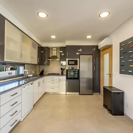 Silver Coast Villa *