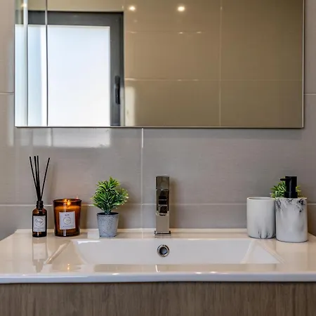 Silver Coast 로리냐